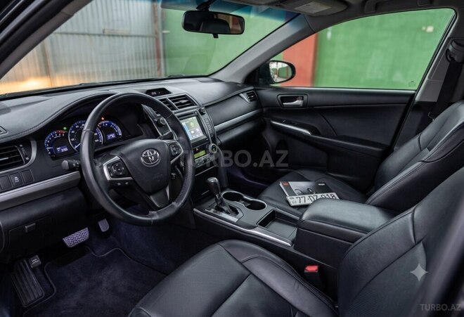 Toyota Camry-6