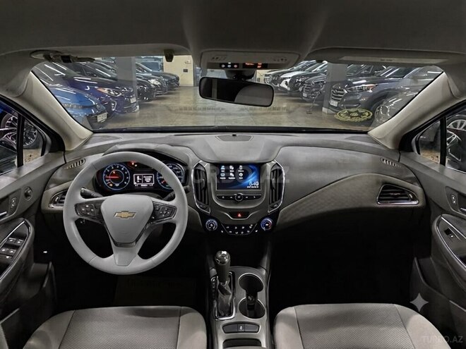 Chevrolet Cruze-9