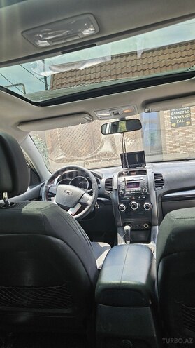 Kia Sorento-9