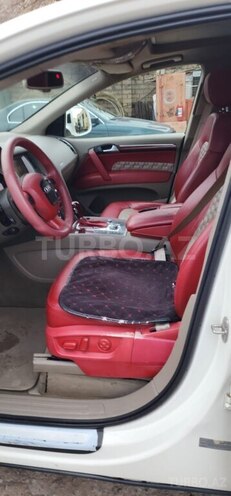 Audi Q7-4