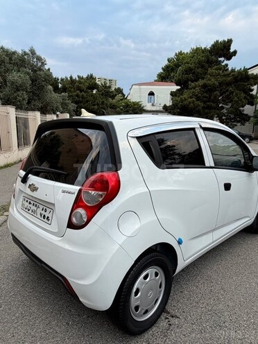 Chevrolet Spark-10