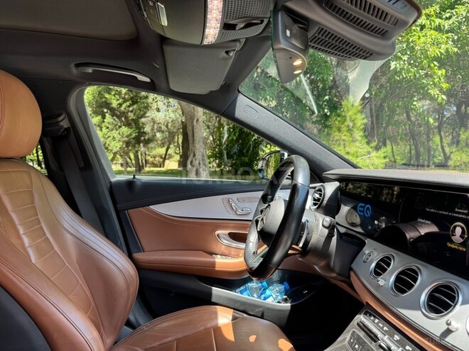 Mercedes E 300 e-3