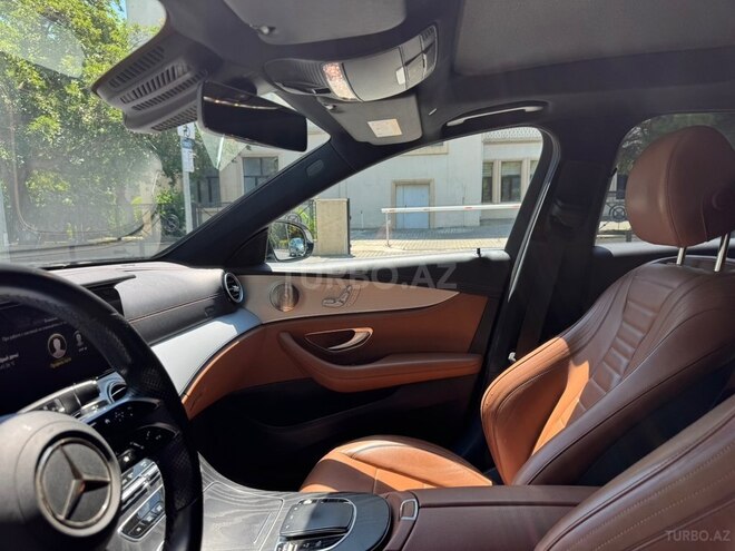 Mercedes E 300 e-5