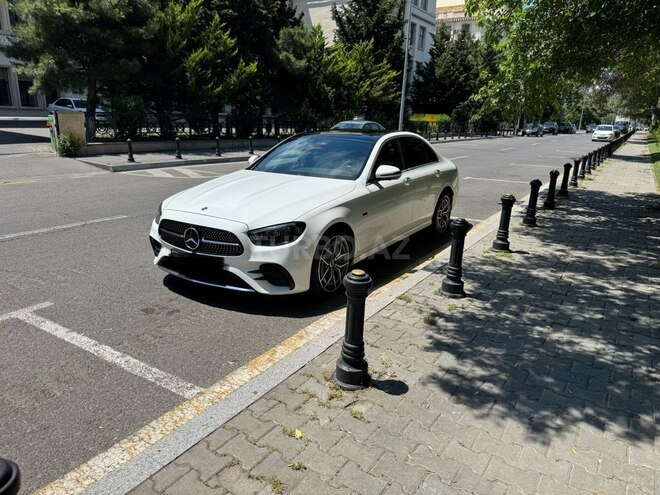 Mercedes E 300 e-14