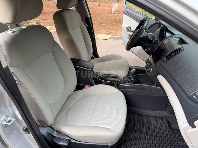 Kia Cerato-12
