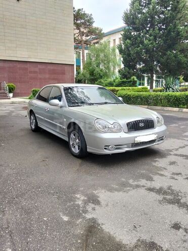 Hyundai Sonata-1