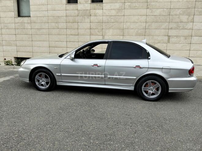 Hyundai Sonata-2