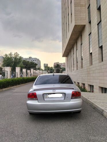 Hyundai Sonata-4