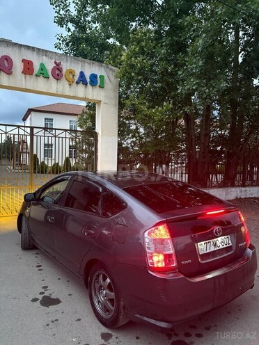 Toyota Prius-9