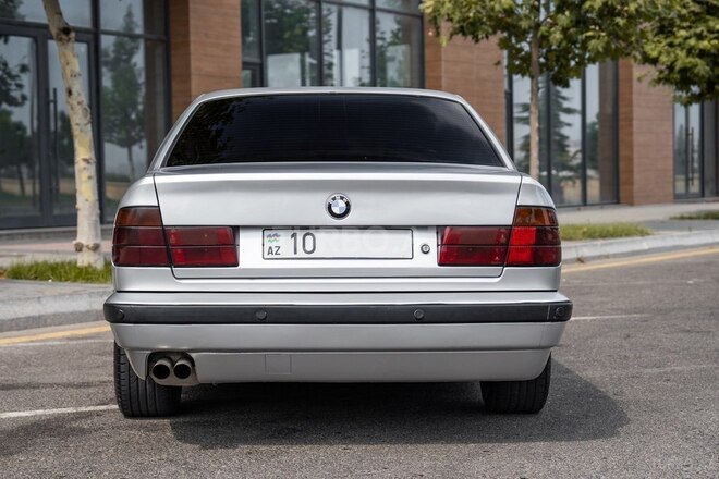 BMW 525-11