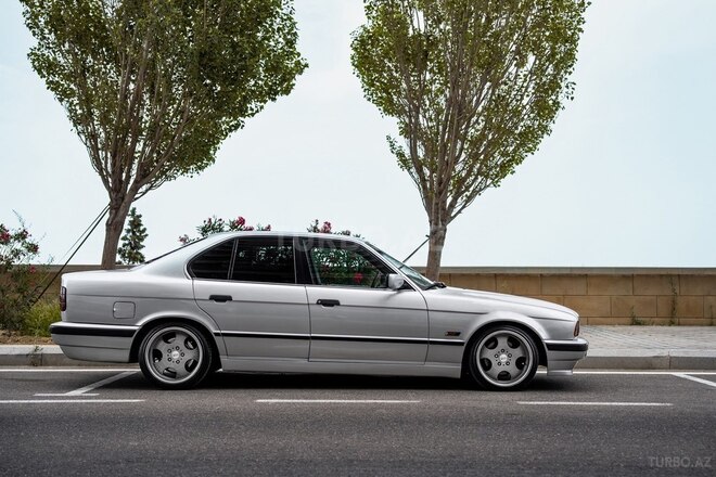 BMW 525-5