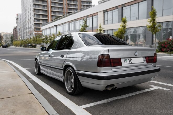 BMW 525-8
