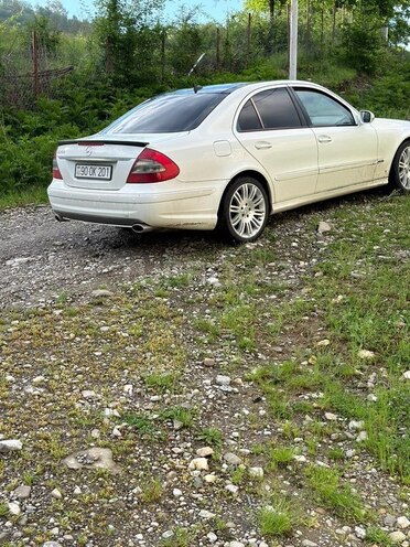 Mercedes E 350 4MATIC-2