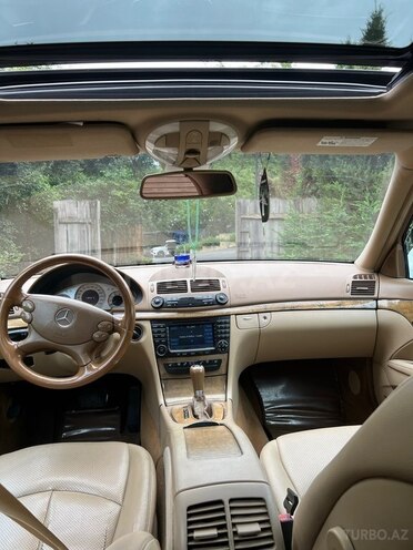 Mercedes E 350 4MATIC-4
