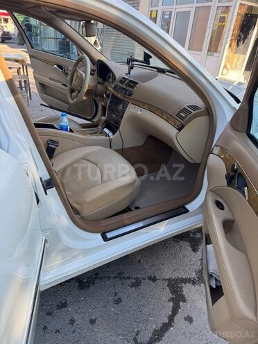 Mercedes E 350 4MATIC-6