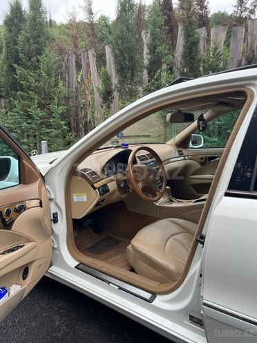 Mercedes E 350 4MATIC-5