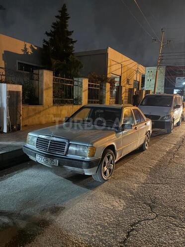Mercedes 190-4