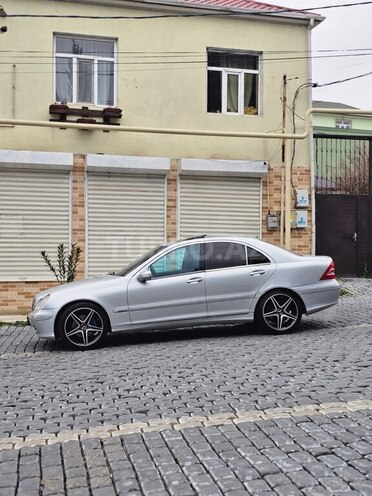 Mercedes C 320-7