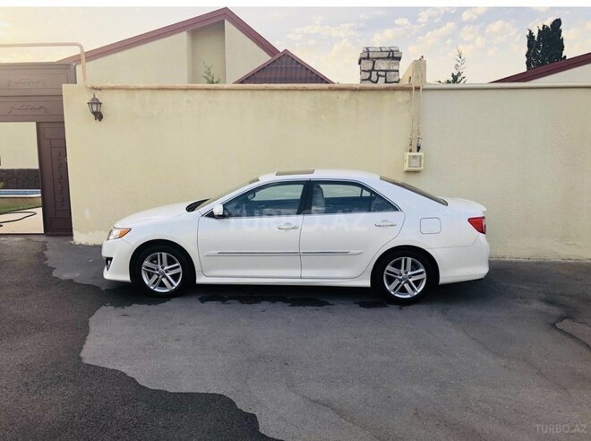 Toyota Camry-7