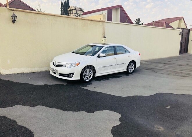 Toyota Camry-8