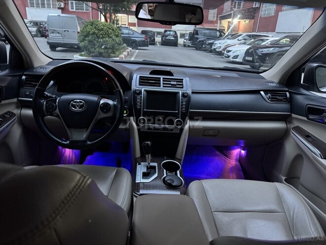 Toyota Camry-5