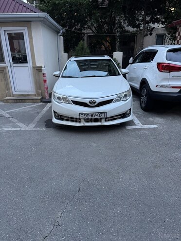 Toyota Camry-4