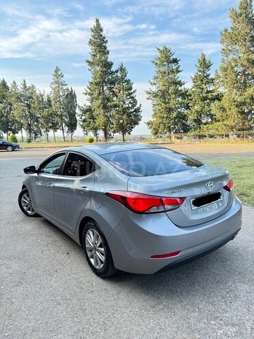 Hyundai Avante-7