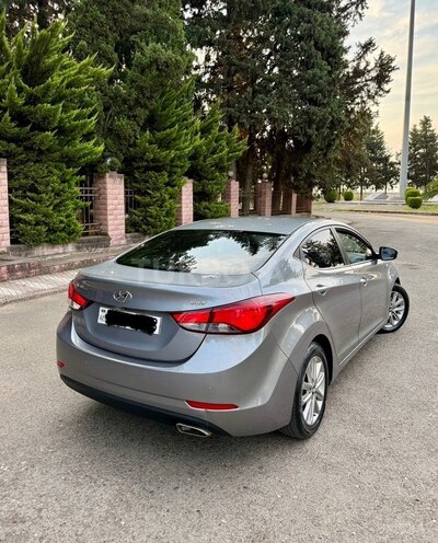 Hyundai Avante-9