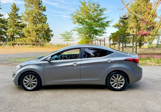 Hyundai Avante-4