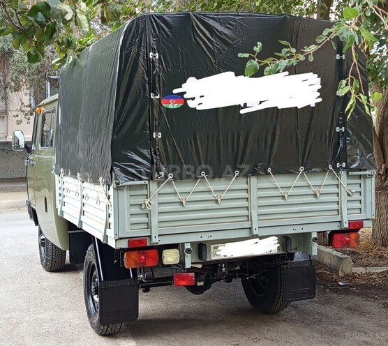UAZ 390945-6