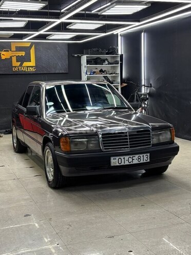 Mercedes 190-1