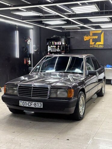 Mercedes 190-2
