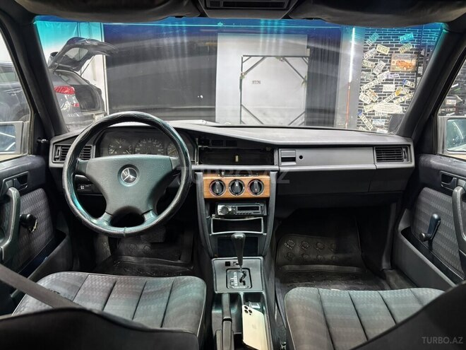 Mercedes 190-7