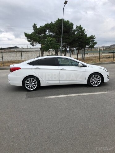 Hyundai i40-4