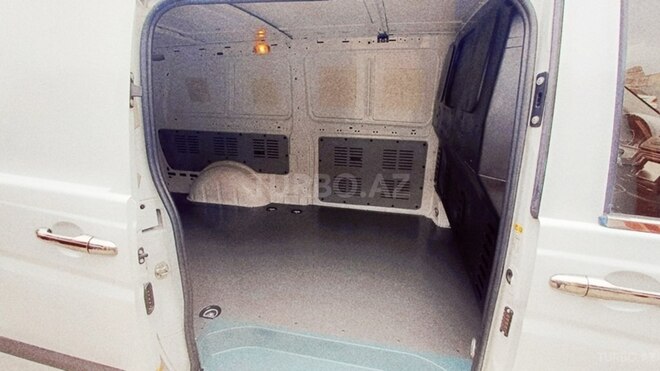 Mercedes Vito-12