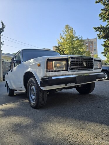 LADA (VAZ) 2107-2