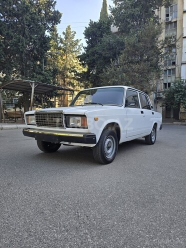 LADA (VAZ) 2107-1