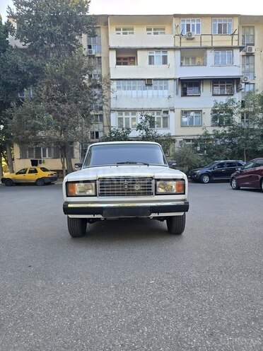 LADA (VAZ) 2107-4