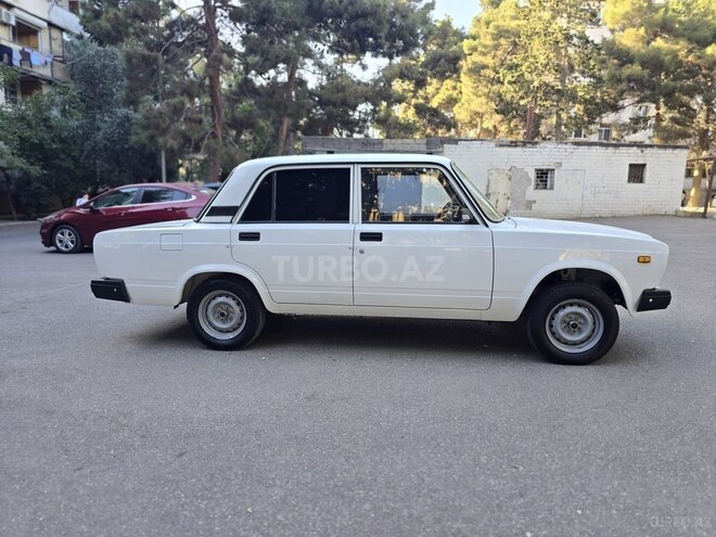 LADA (VAZ) 2107-13