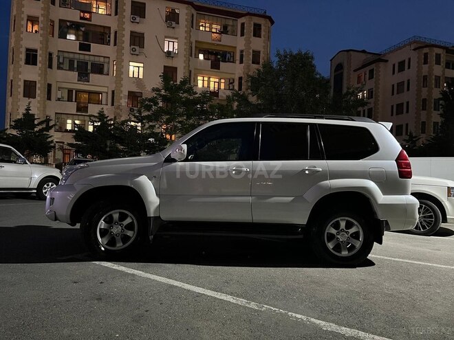 Toyota Land Cruiser Prado-4