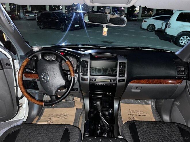Toyota Land Cruiser Prado-7