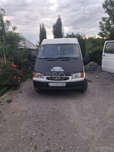 Ford Transit-1
