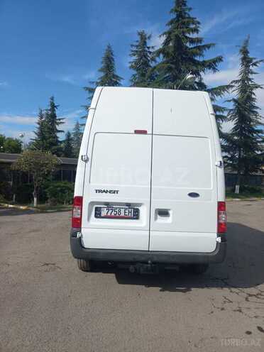 Ford Transit-2