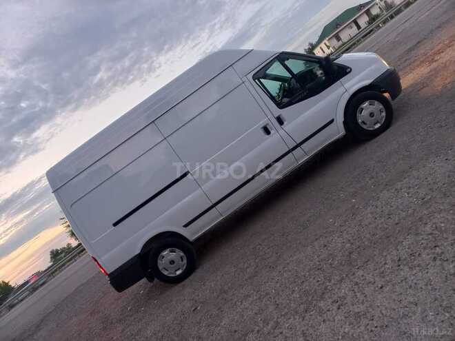 Ford Transit-4