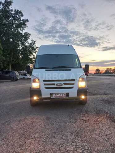 Ford Transit-1