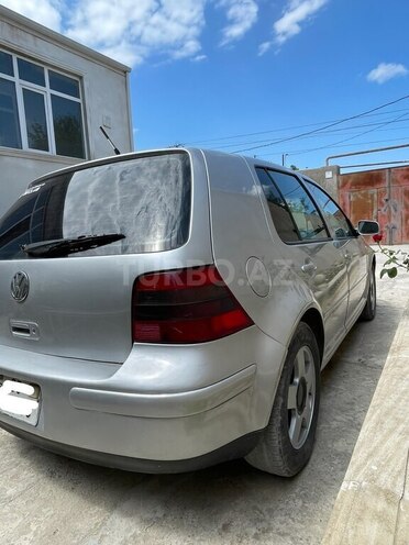 Volkswagen Golf-4