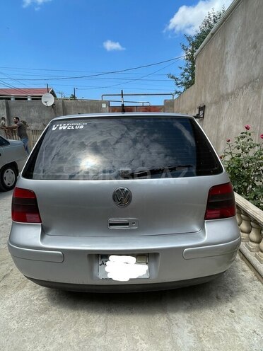 Volkswagen Golf-2