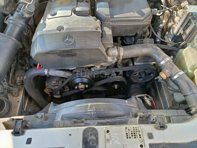 Mercedes E 200-9