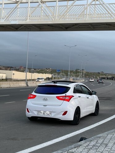Hyundai i30-3