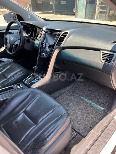 Hyundai i30-12